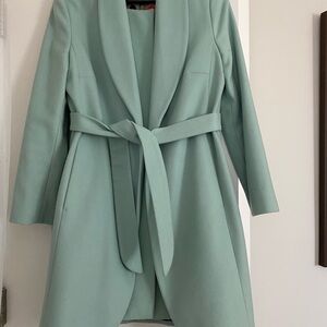 Elegant Women's Mint Green Coat S/XS High Quality European Wool